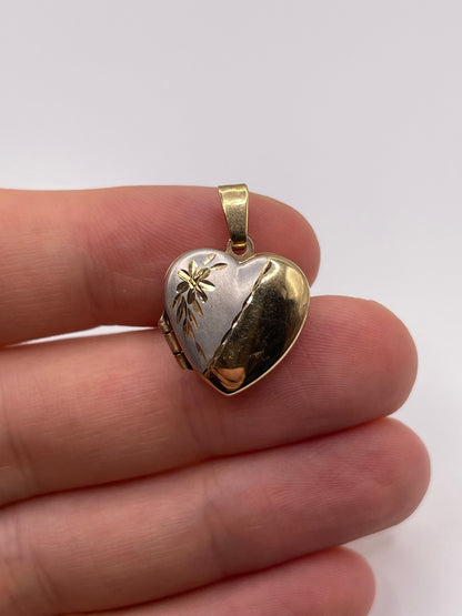 9ct gold locket pendant