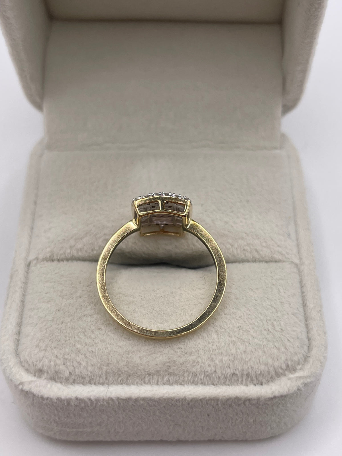 9ct gold diamond ring