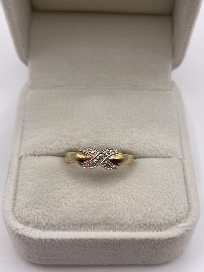 9ct gold diamond ring