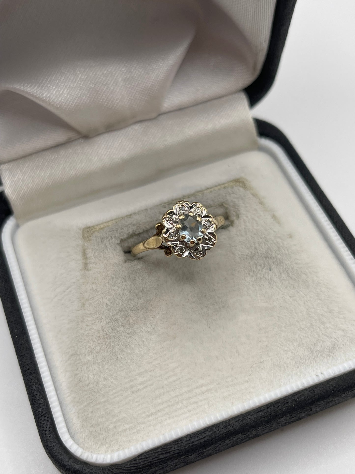 9ct gold topaz and diamond ring