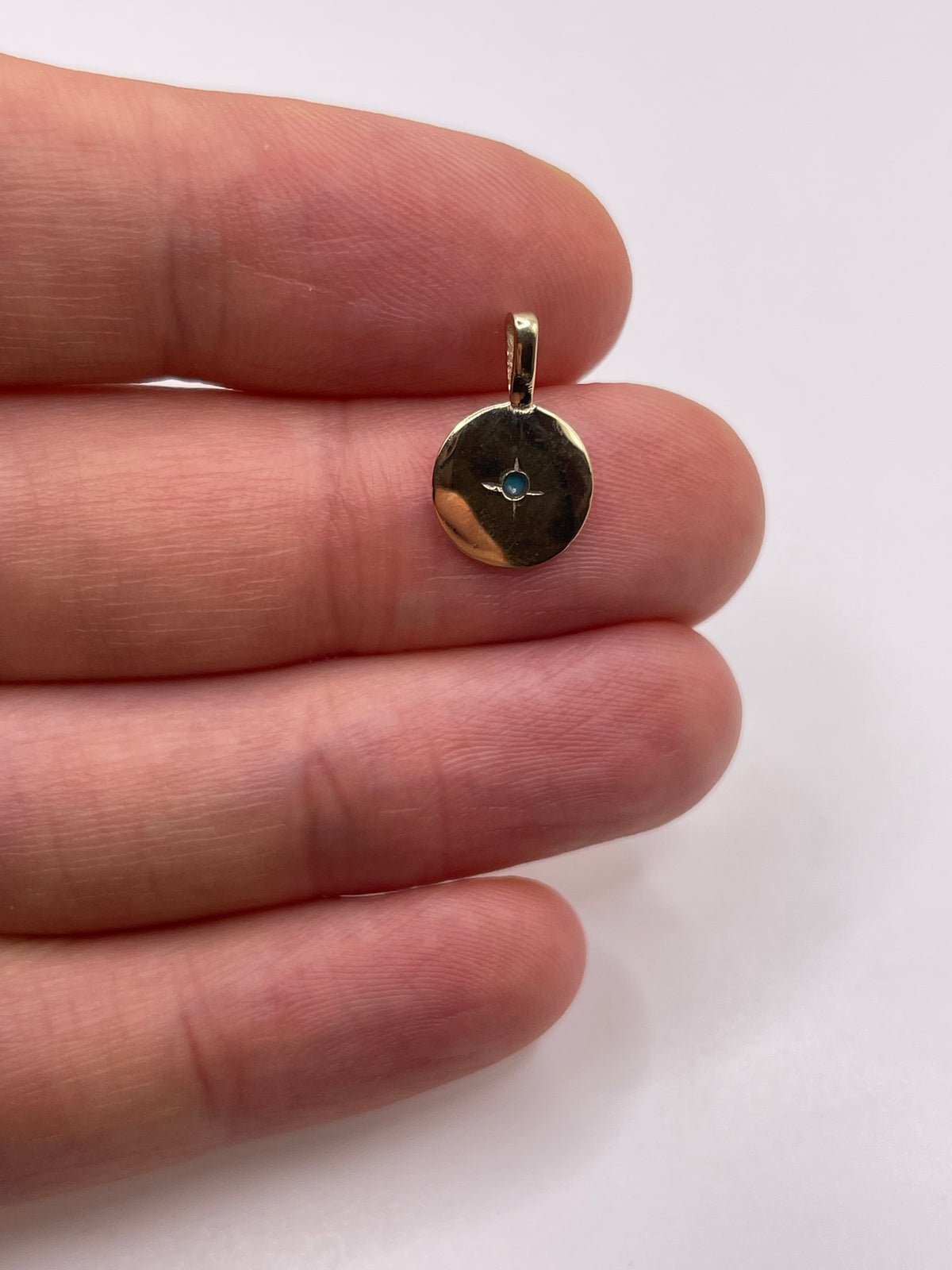 9ct gold turquoise pendant
