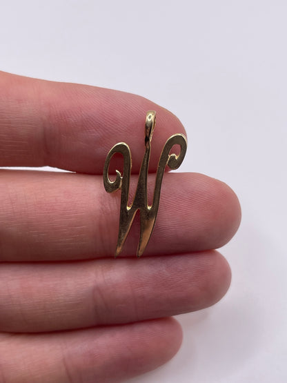 9ct gold initial W pendant