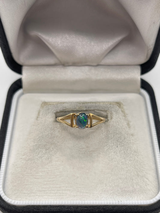 9ct gold black opal ring