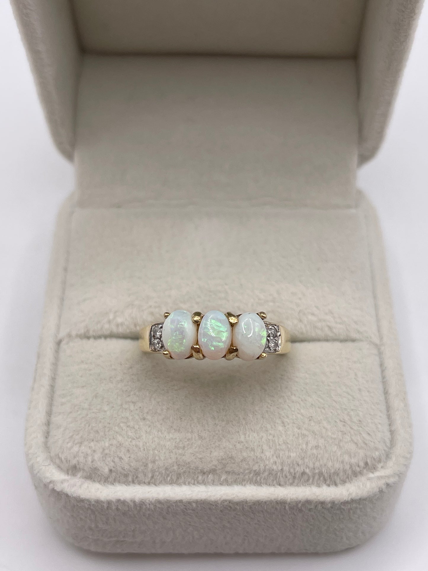 9ct gold opal and diamond ring