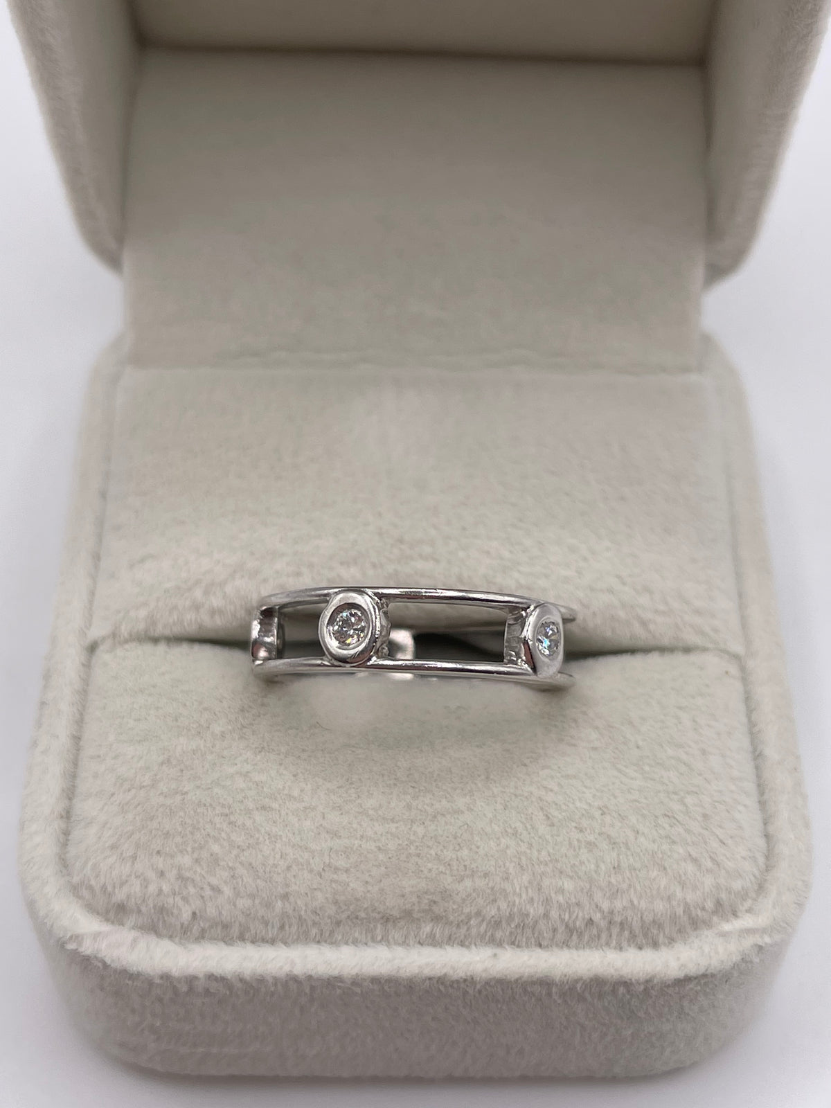 18ct white gold diamond eternity ring