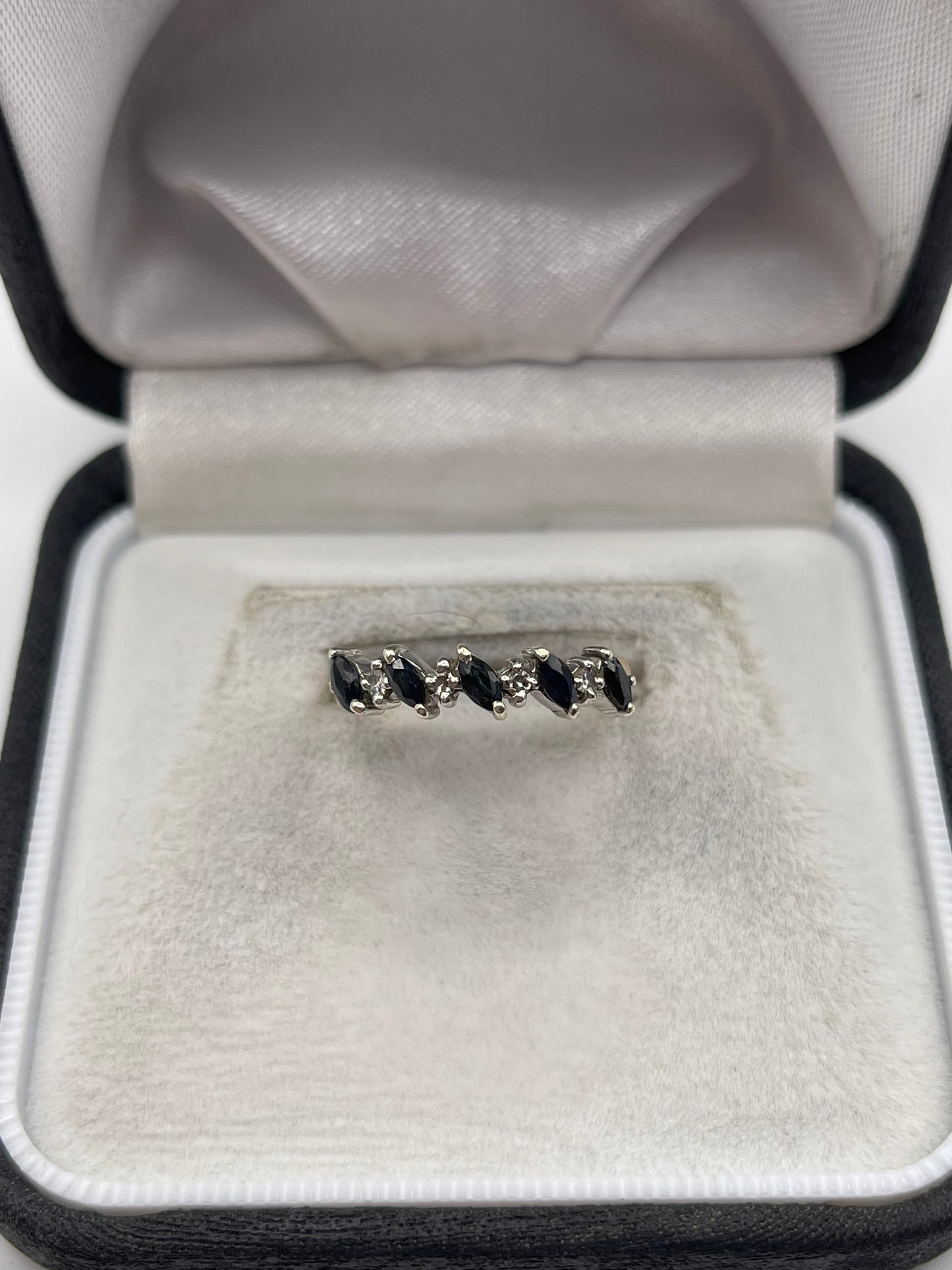 9ct gold sapphire and diamond ring