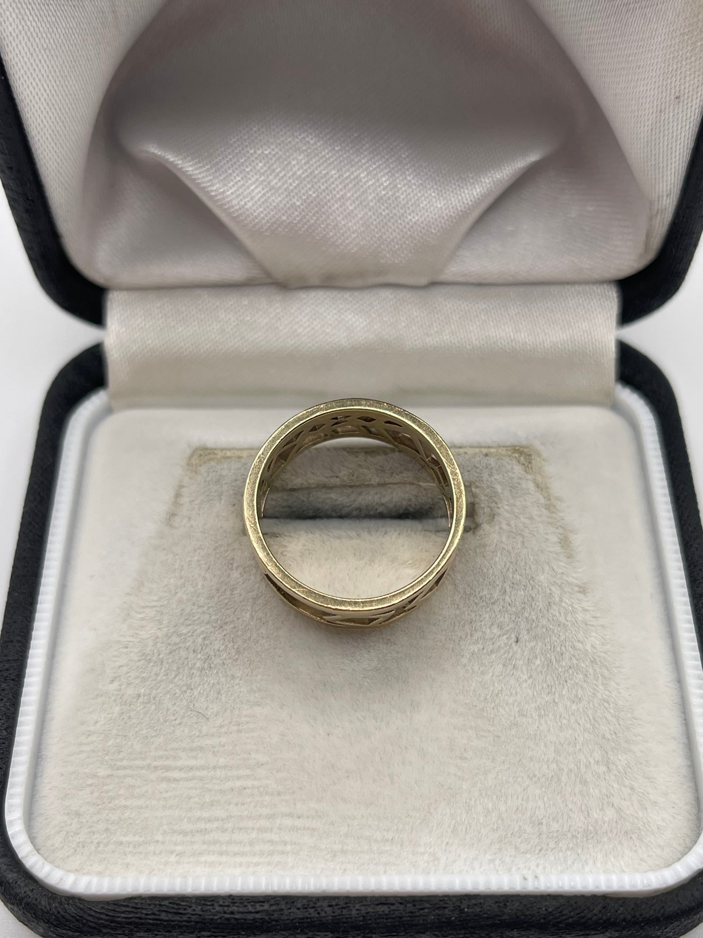 9ct gold abstract band