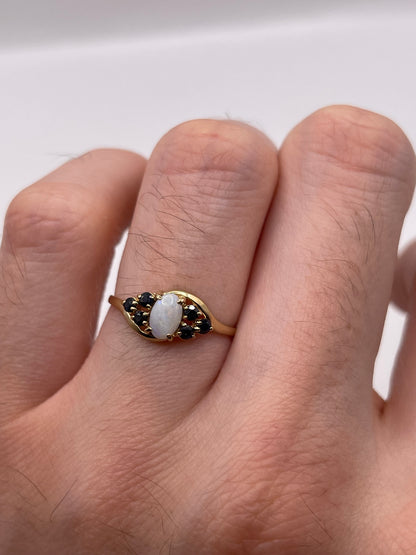 9ct gold opal and sapphire ring