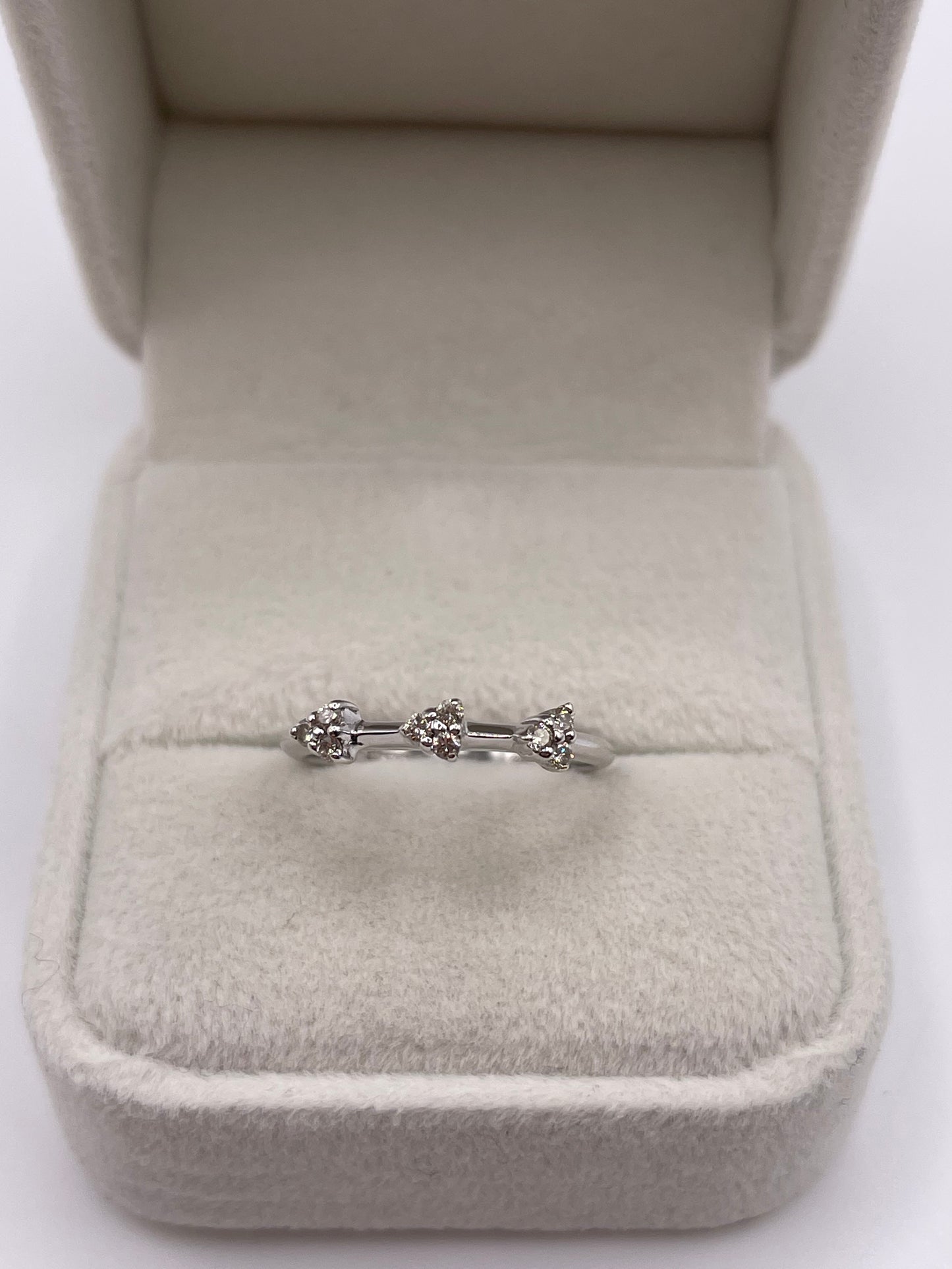 9ct white gold diamond ring