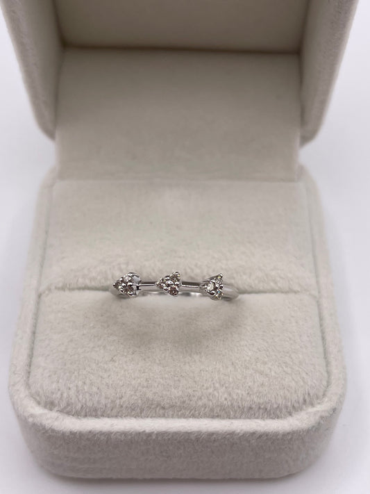 9ct white gold diamond ring
