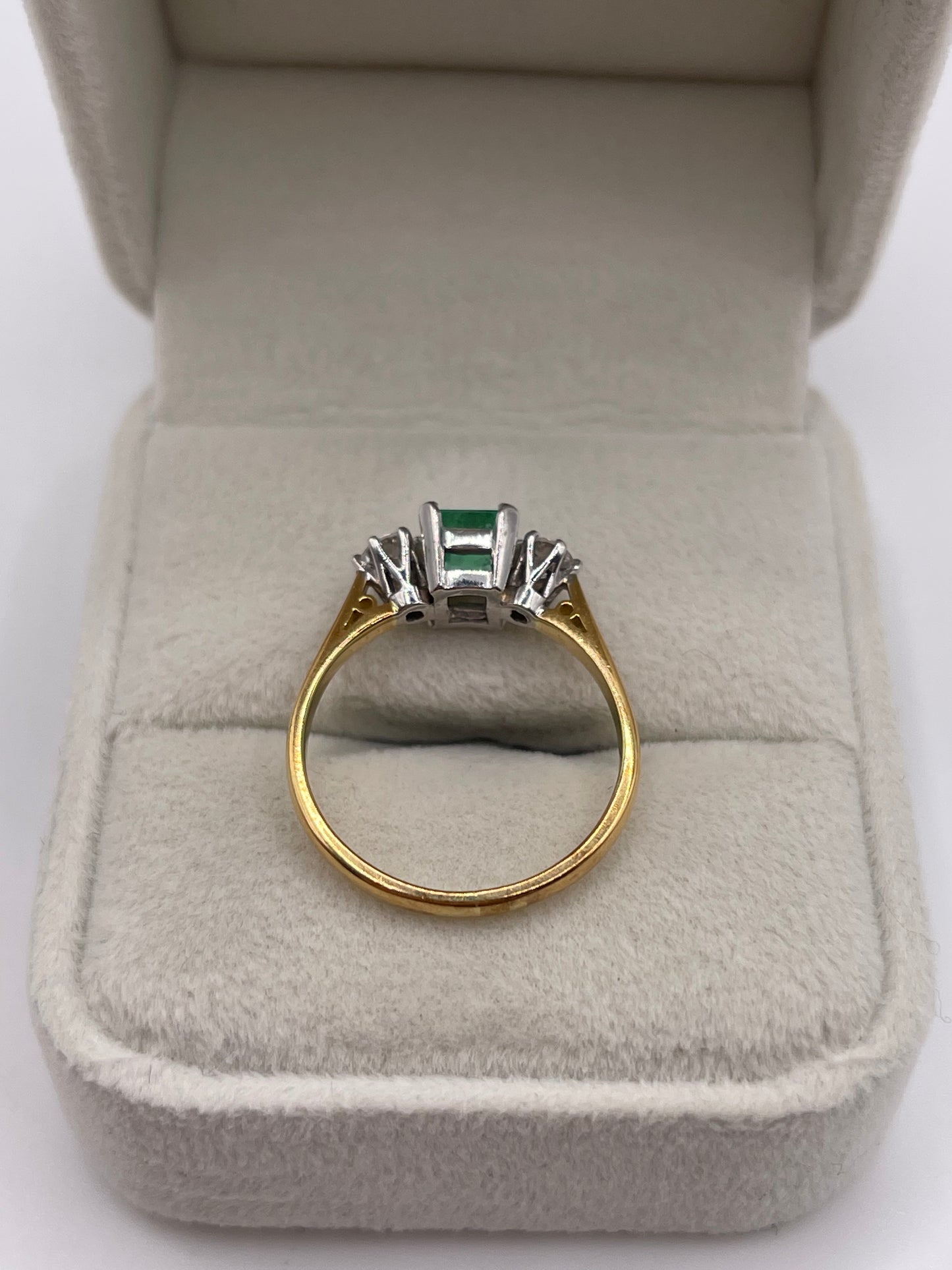 18ct gold emerald and diamond ring