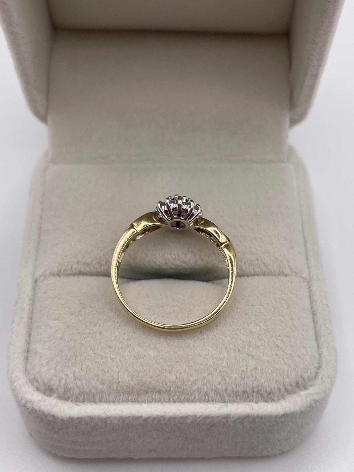 9ct gold amethyst and diamond ring