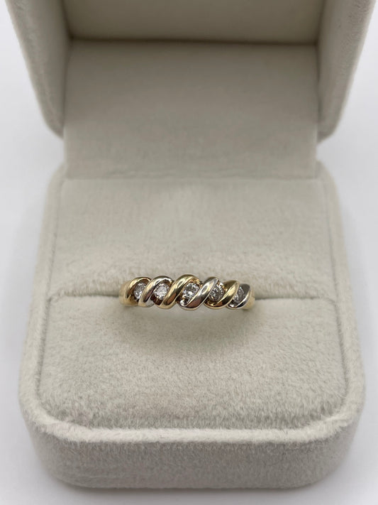 9ct gold diamond ring