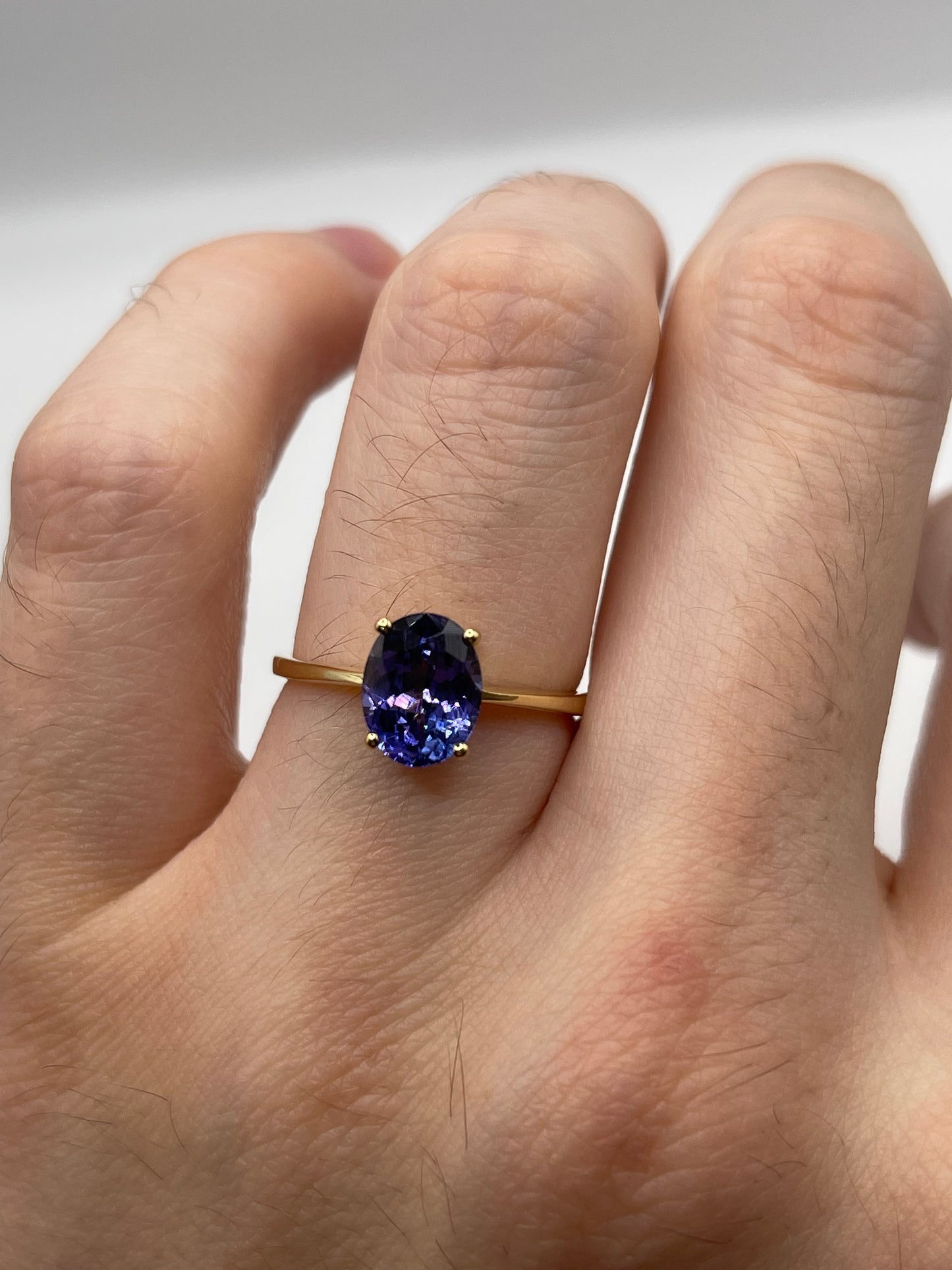 18ct gold tanzanite ring