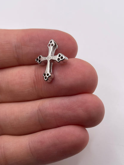 9ct white gold diamond cross pendant