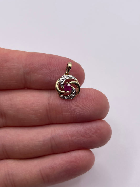 9ct gold ruby pendant