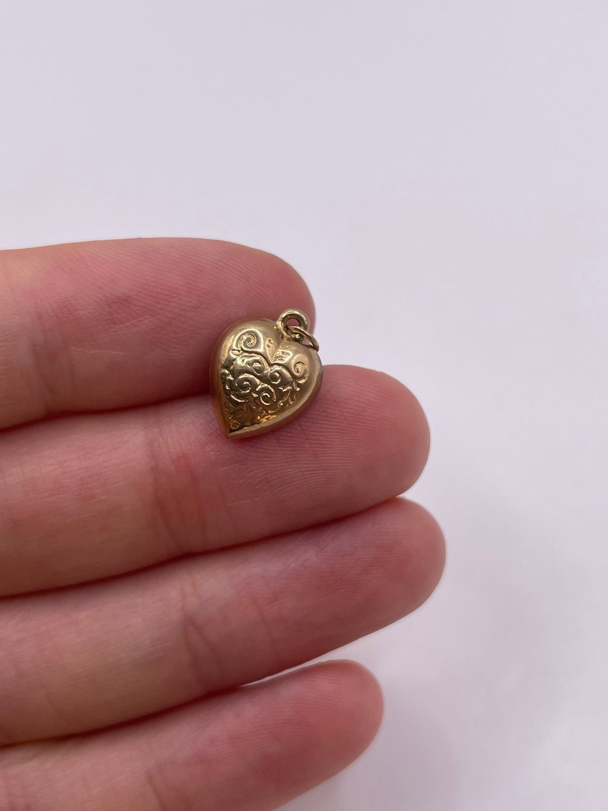 9ct gold engraved heart charm
