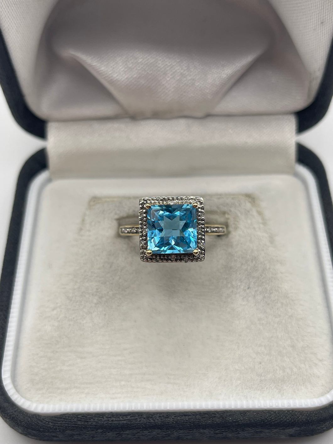 9ct gold topaz and diamond ring