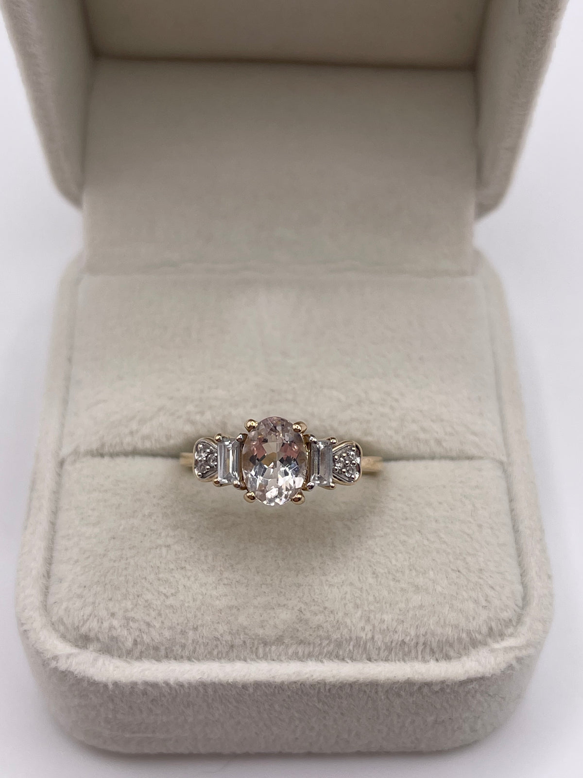 9ct gold pale morganite and zircon ring