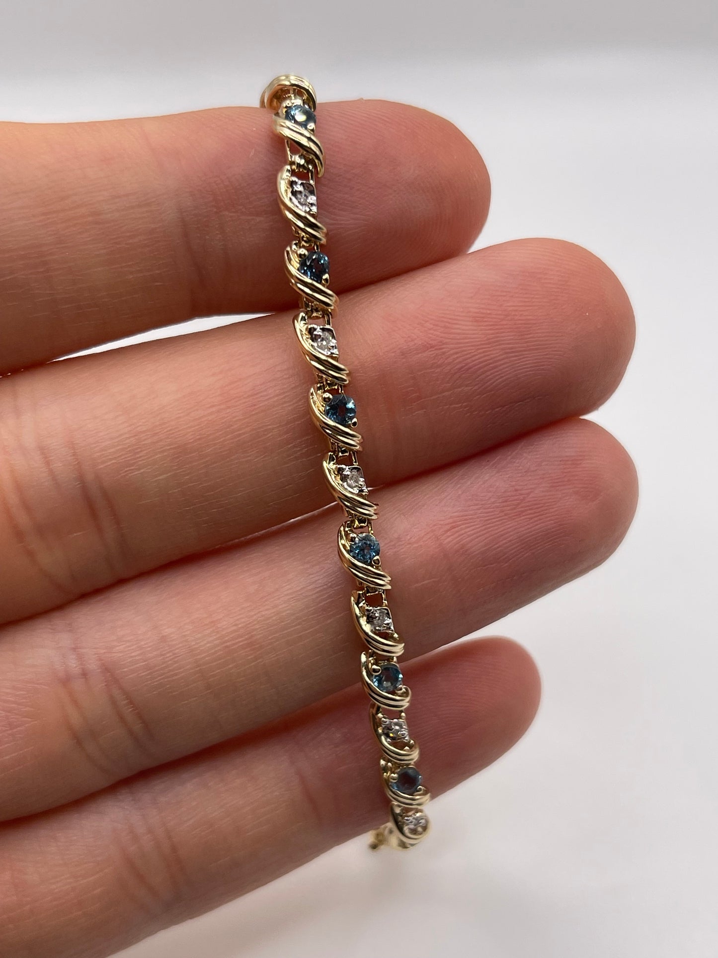 9ct gold topaz and diamond bracelet