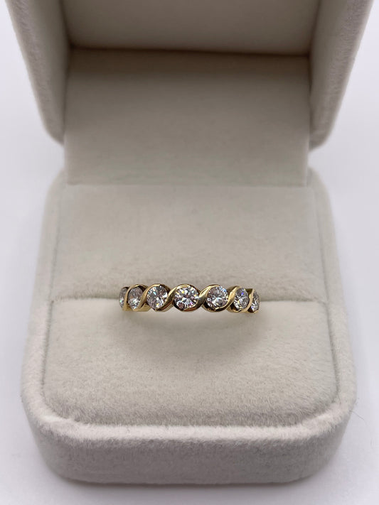 18ct gold 75 point diamond ring