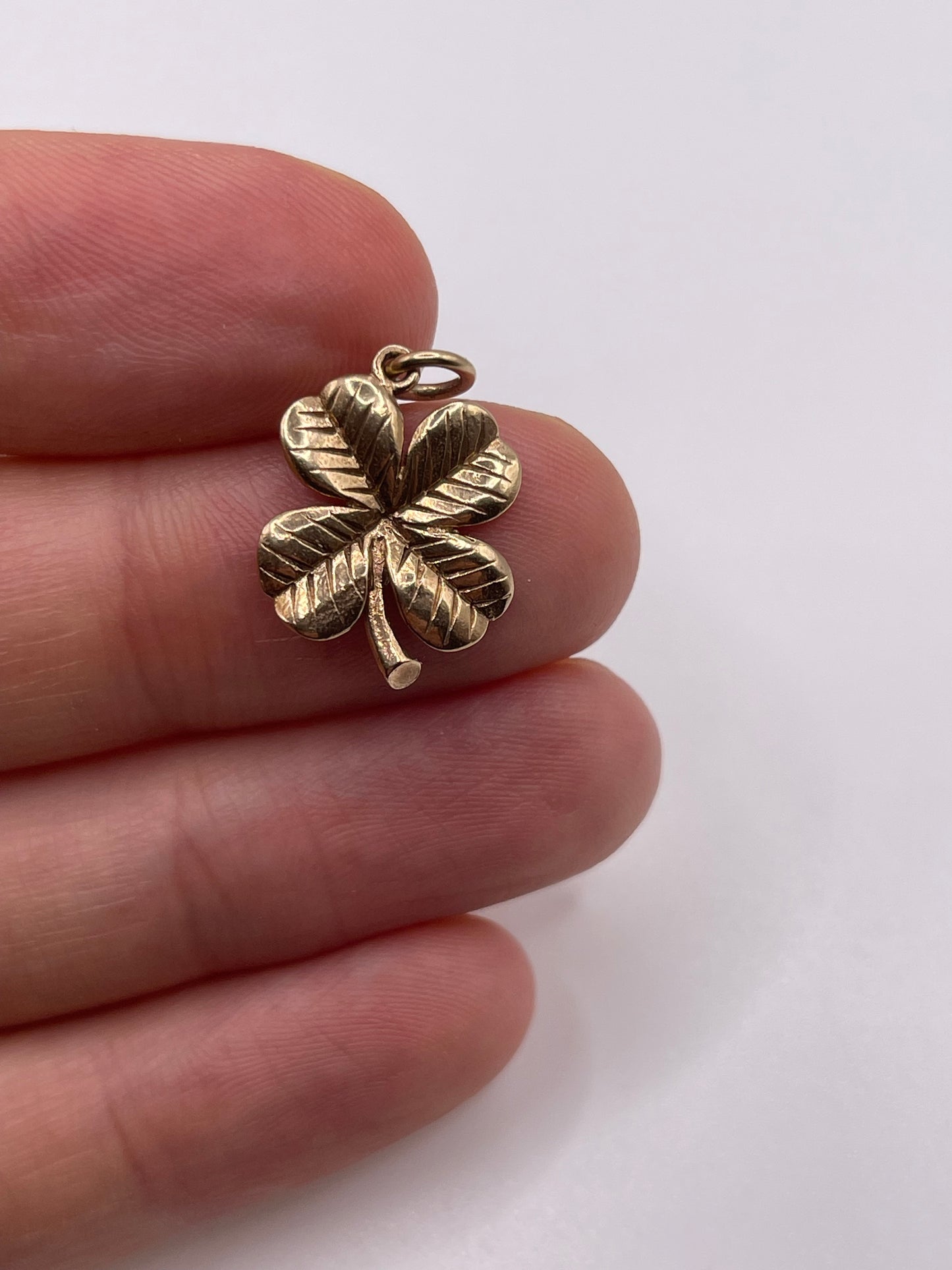 9ct gold 4 leaf clover charm