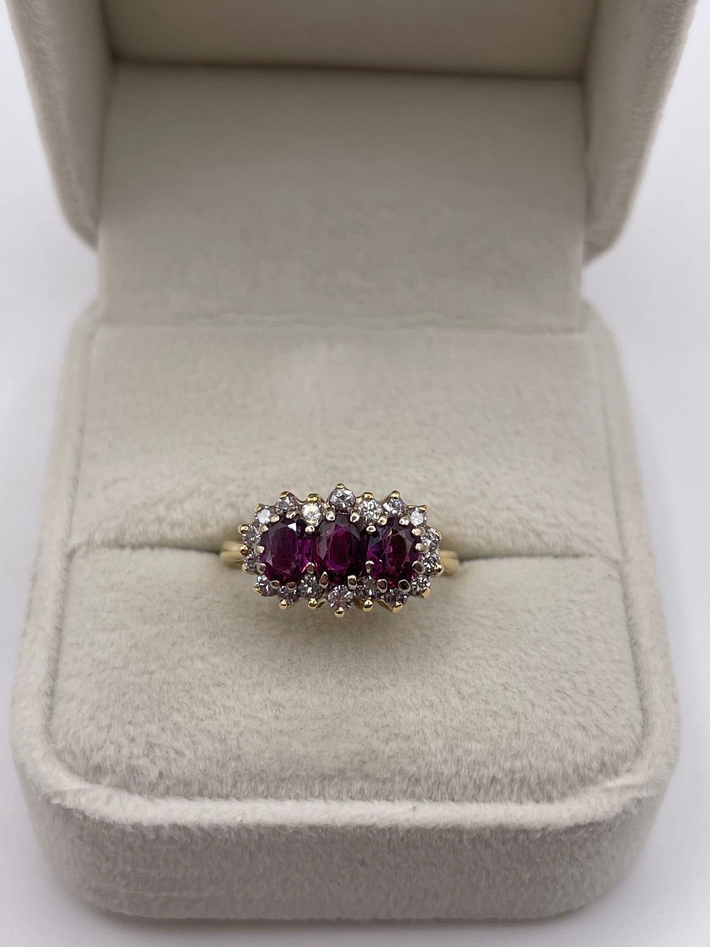 18ct gold ruby and diamond ring