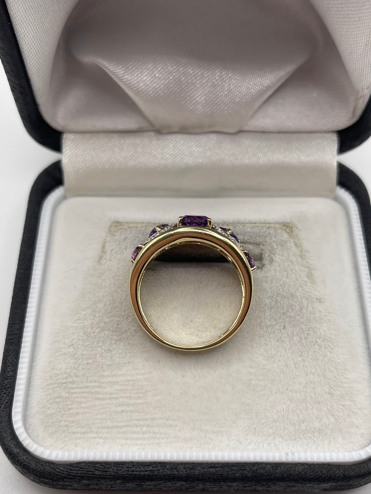 9ct gold amethyst and diamond ring