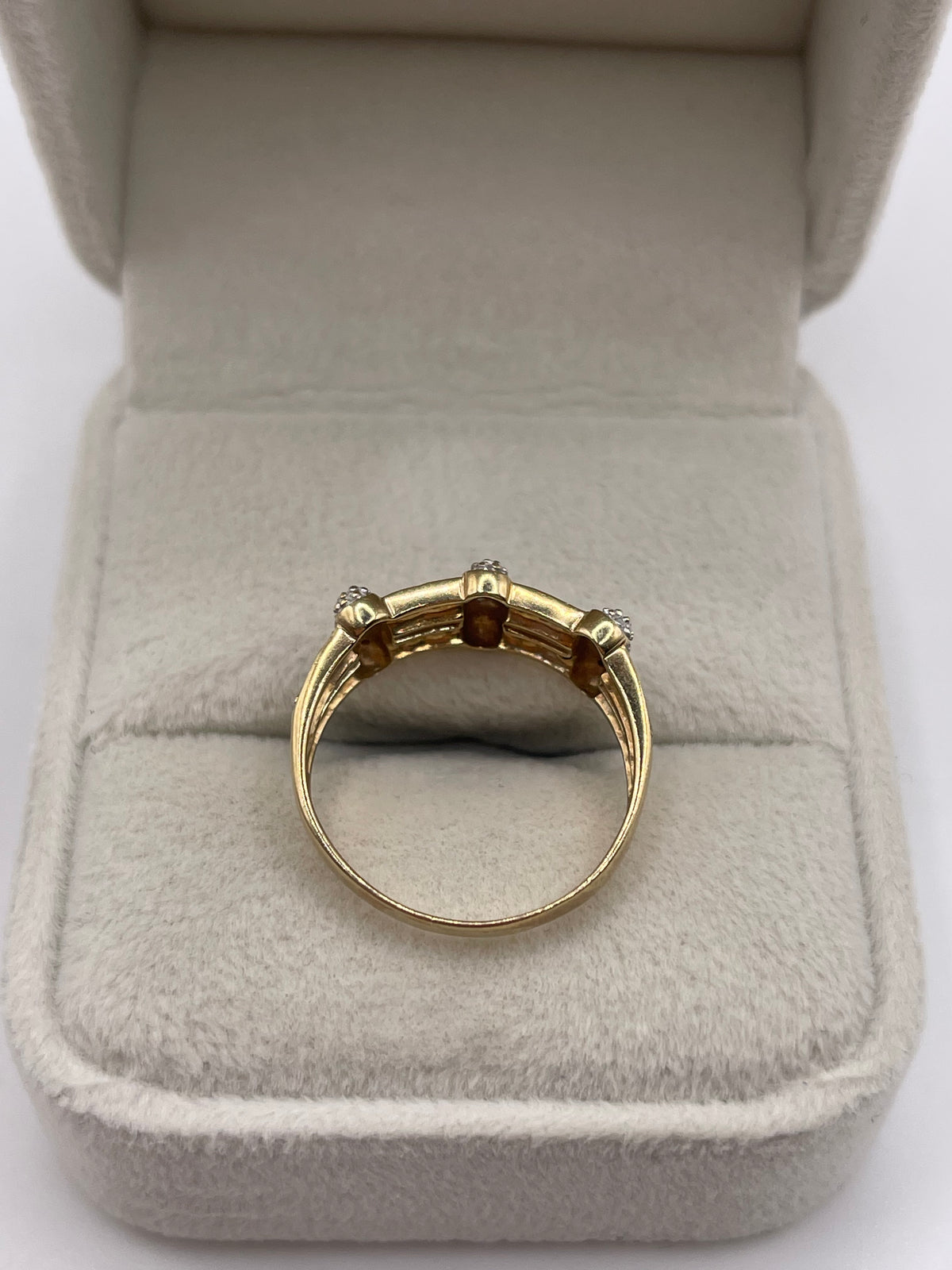 9ct gold diamond ring