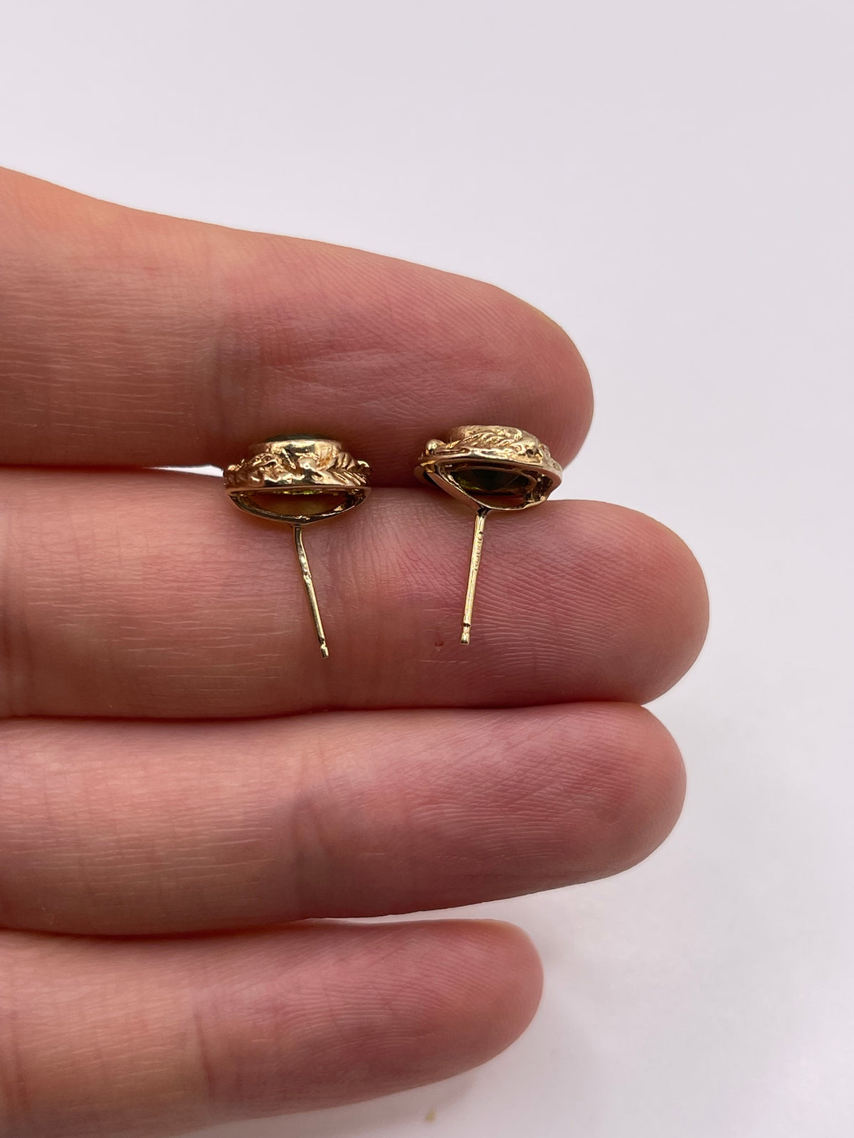 9ct gold quartz earrings