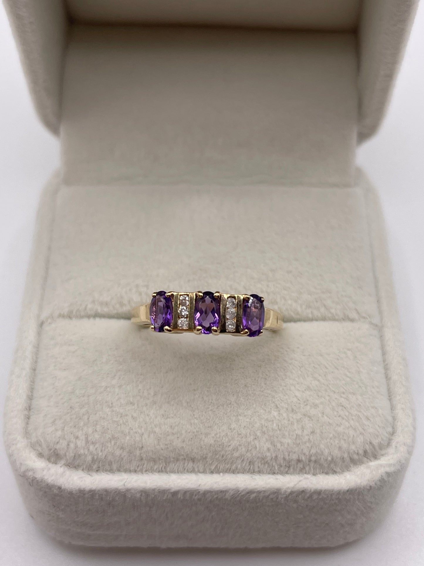 9ct gold amethyst and diamond ring