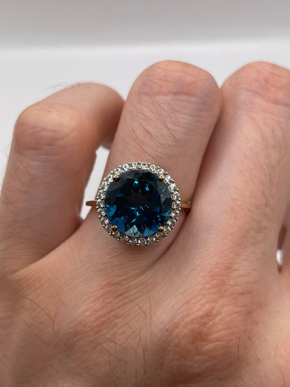 9ct gold topaz and zircon ring