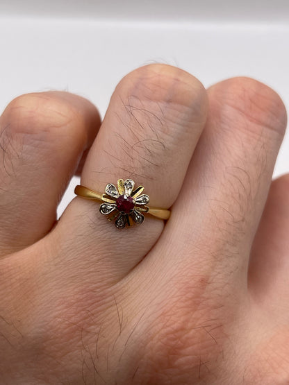 18ct gold ruby and diamond ring