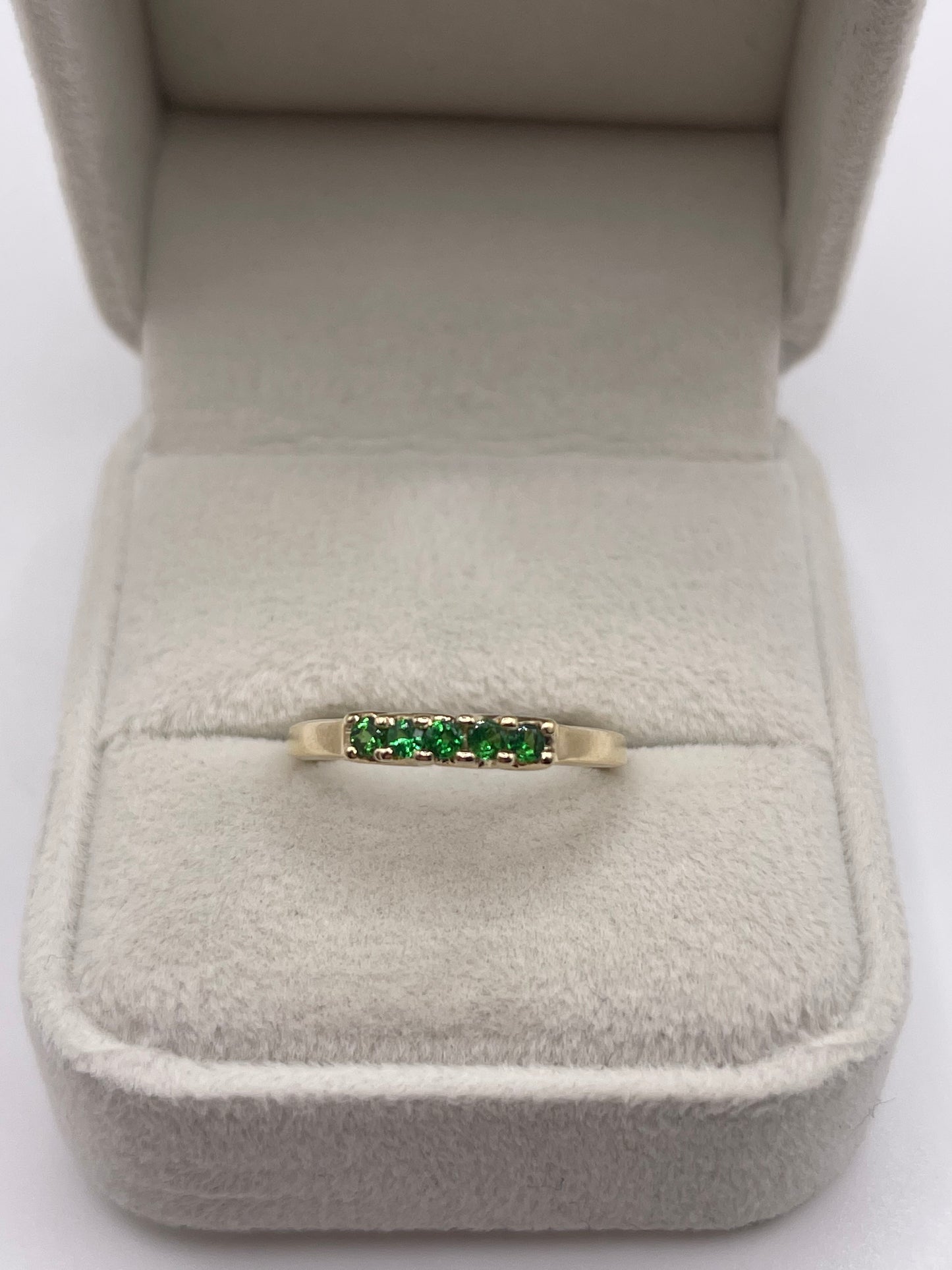 9ct gold tsavorite garnet ring