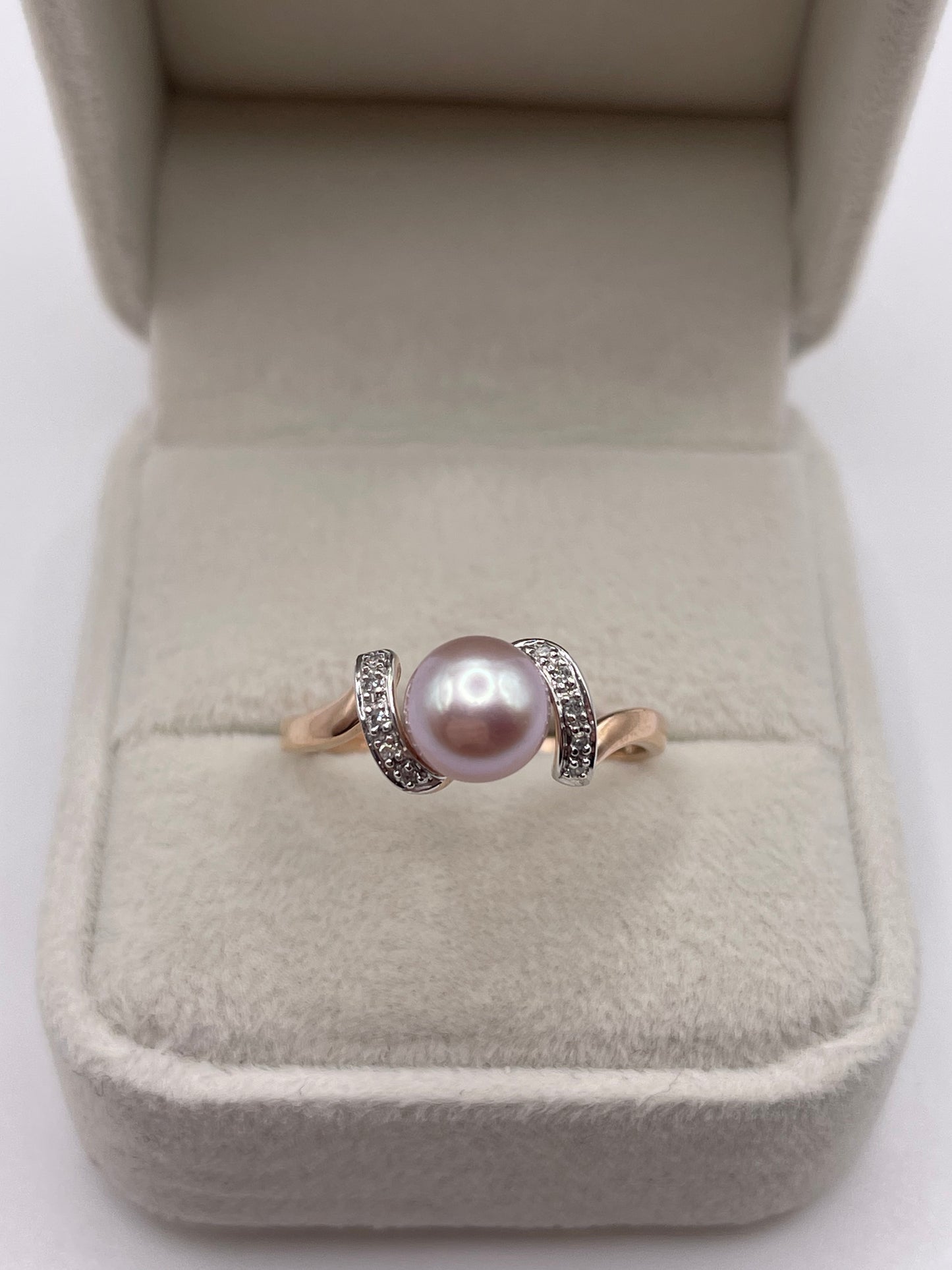 9ct rose gold pearl and diamond ring