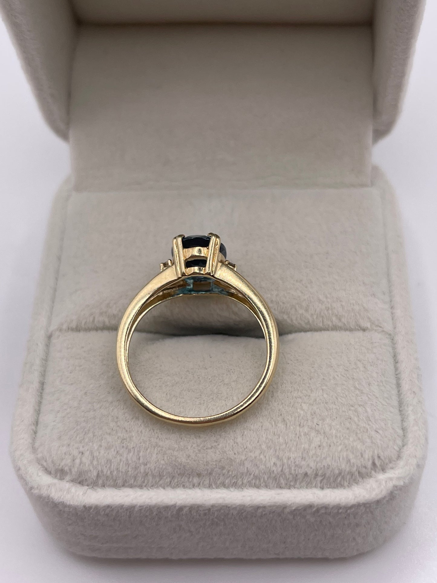 9ct gold topaz and diamond ring
