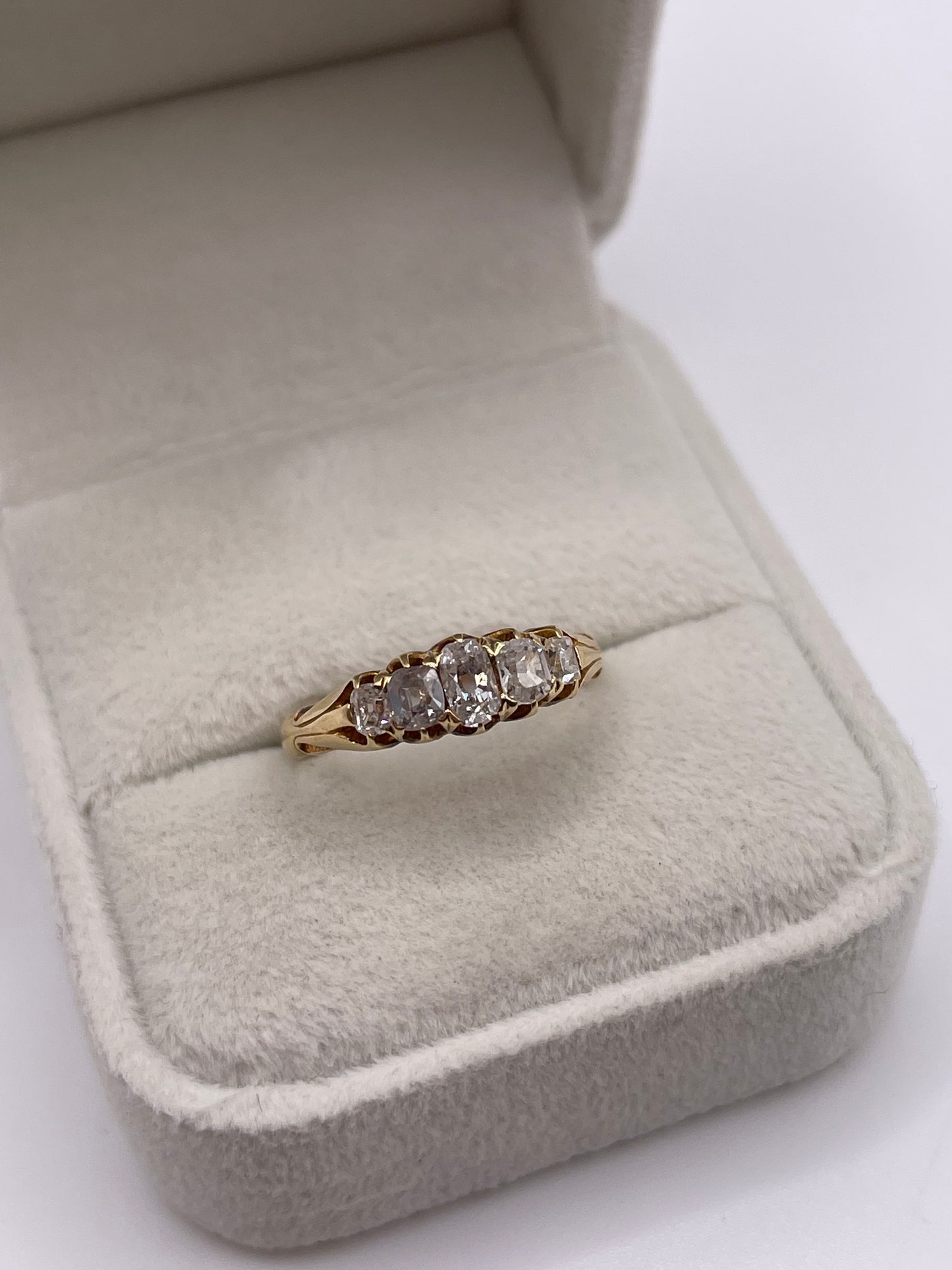 Antique 18ct gold diamond ring