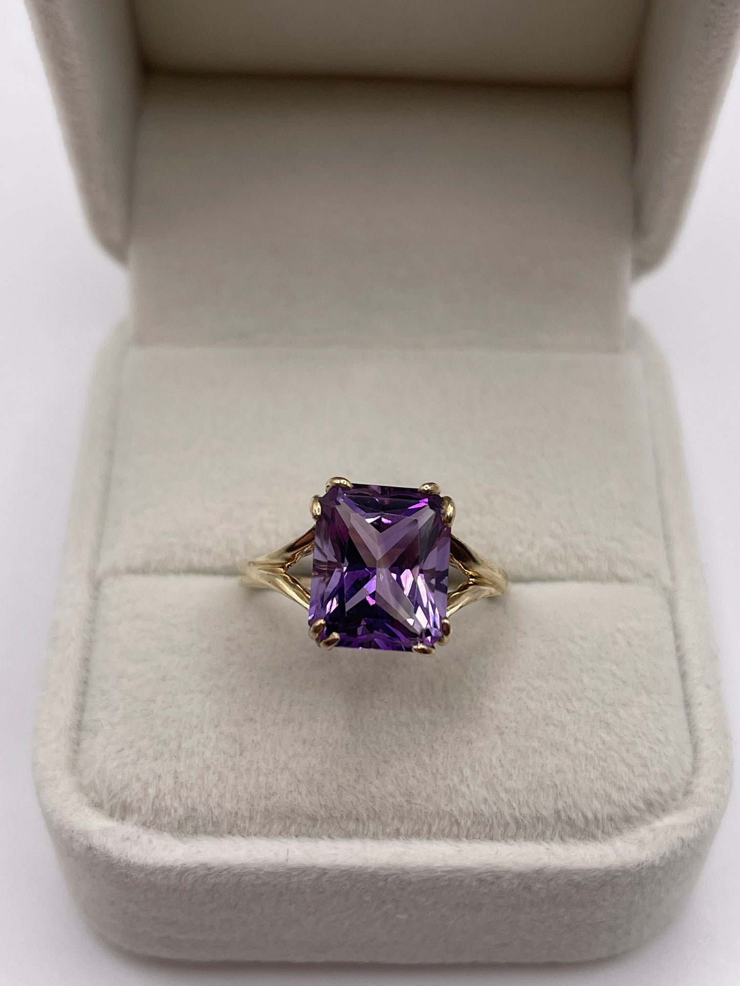 9ct gold amethyst ring