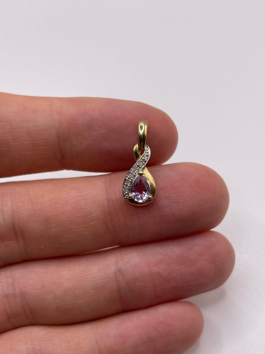 9ct gold amethyst and diamond pendant