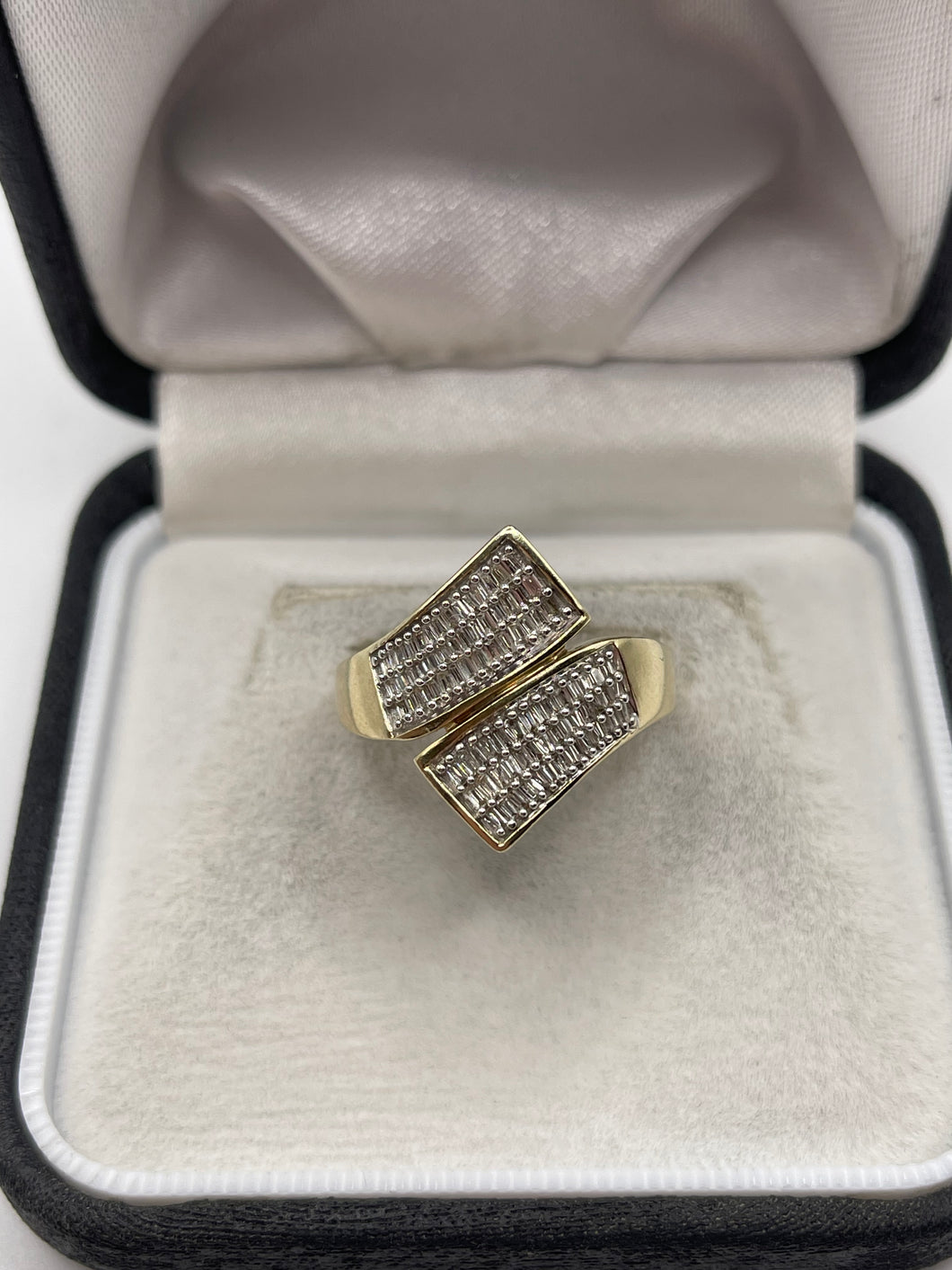 9ct gold diamond cluster ring