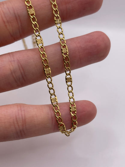 18ct gold chain 663
