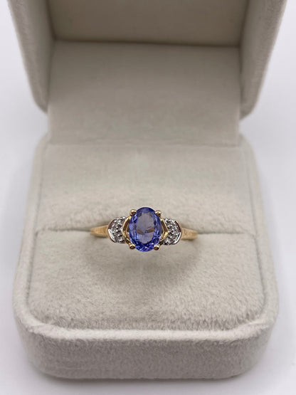 9ct gold tanzanite and diamond ring