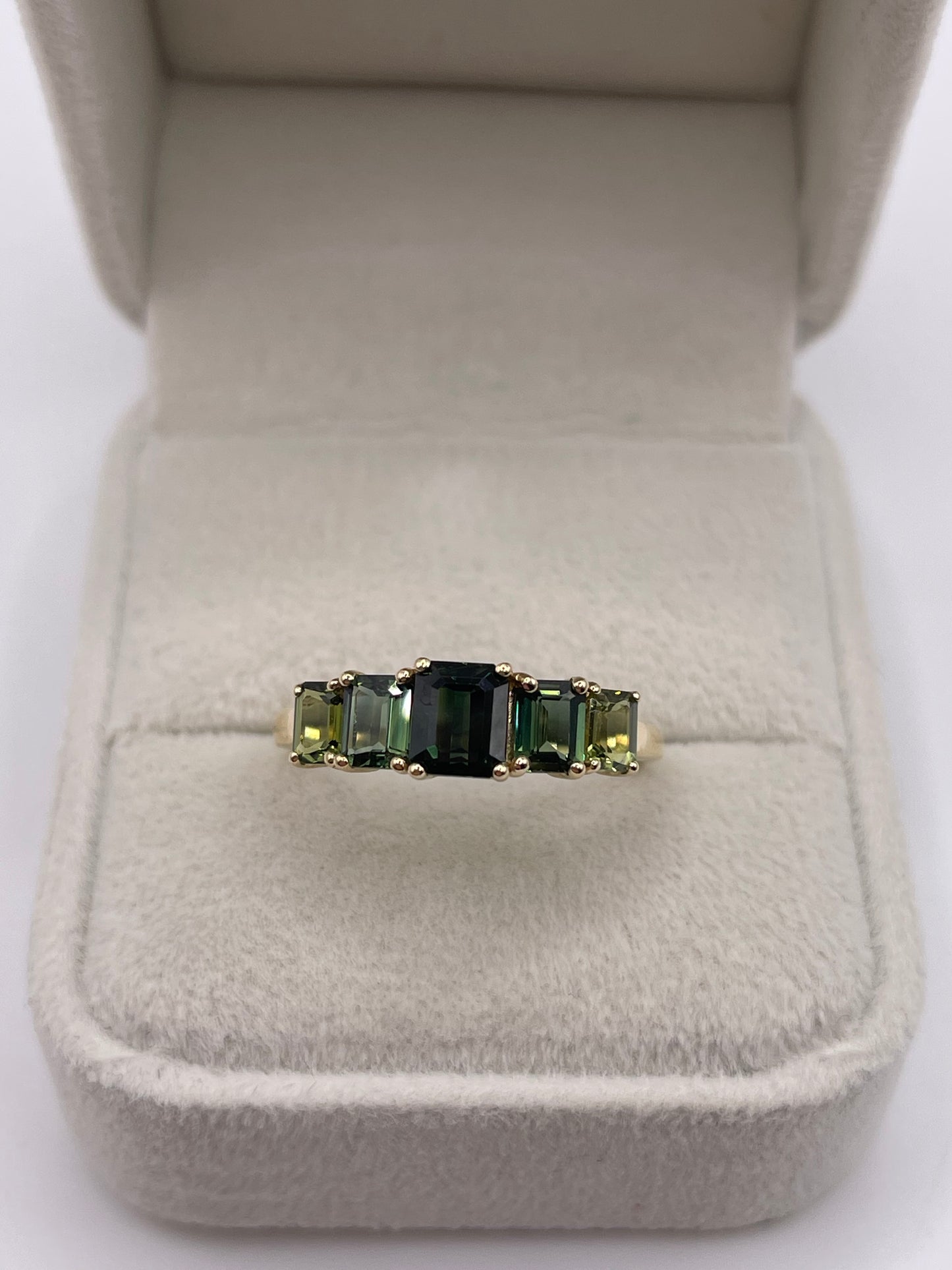 9ct gold tourmaline ring