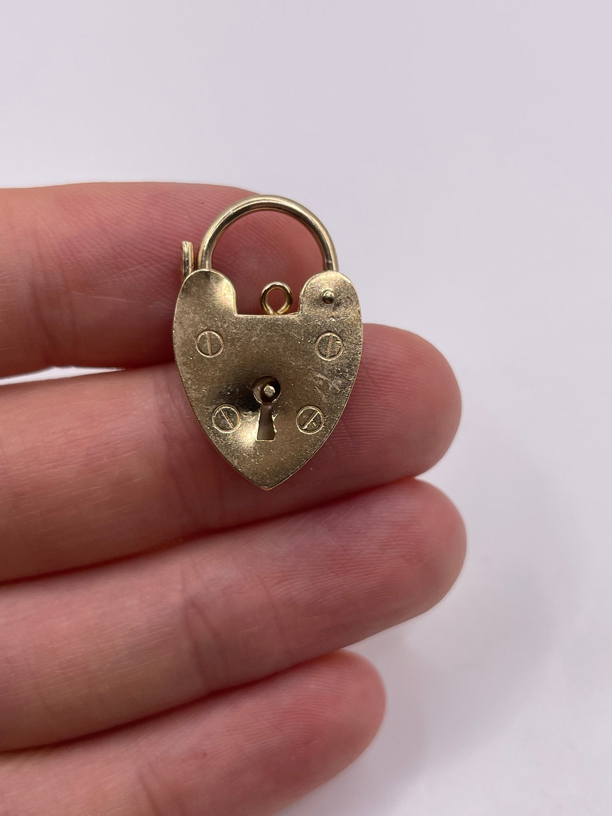 9ct gold padlock 6