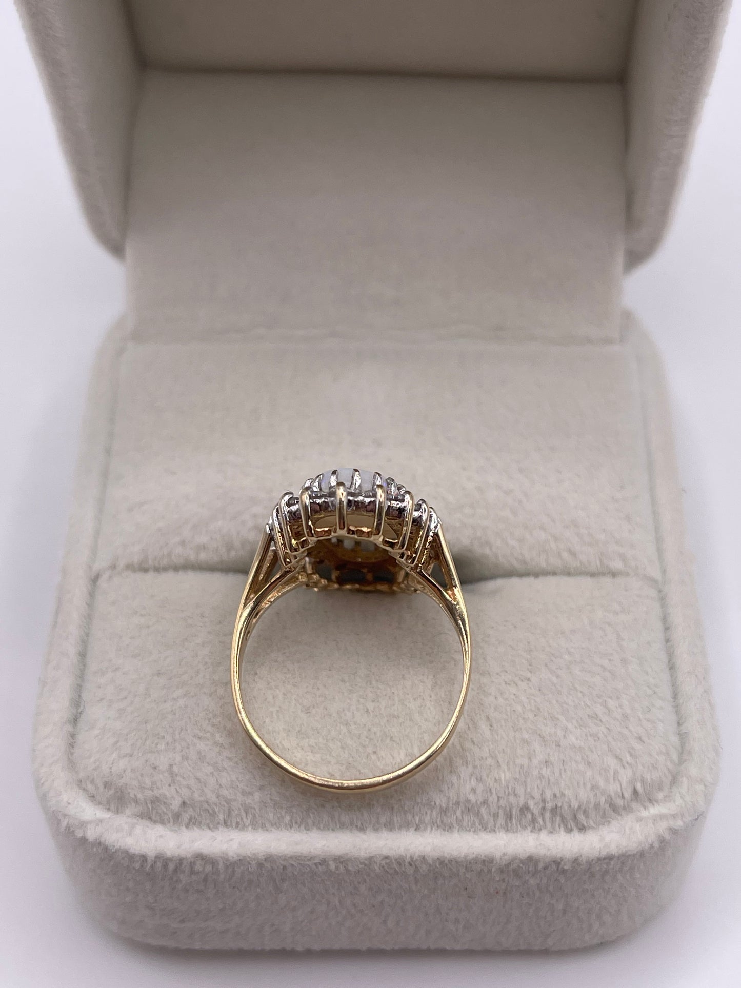 9ct gold opal and cz ring