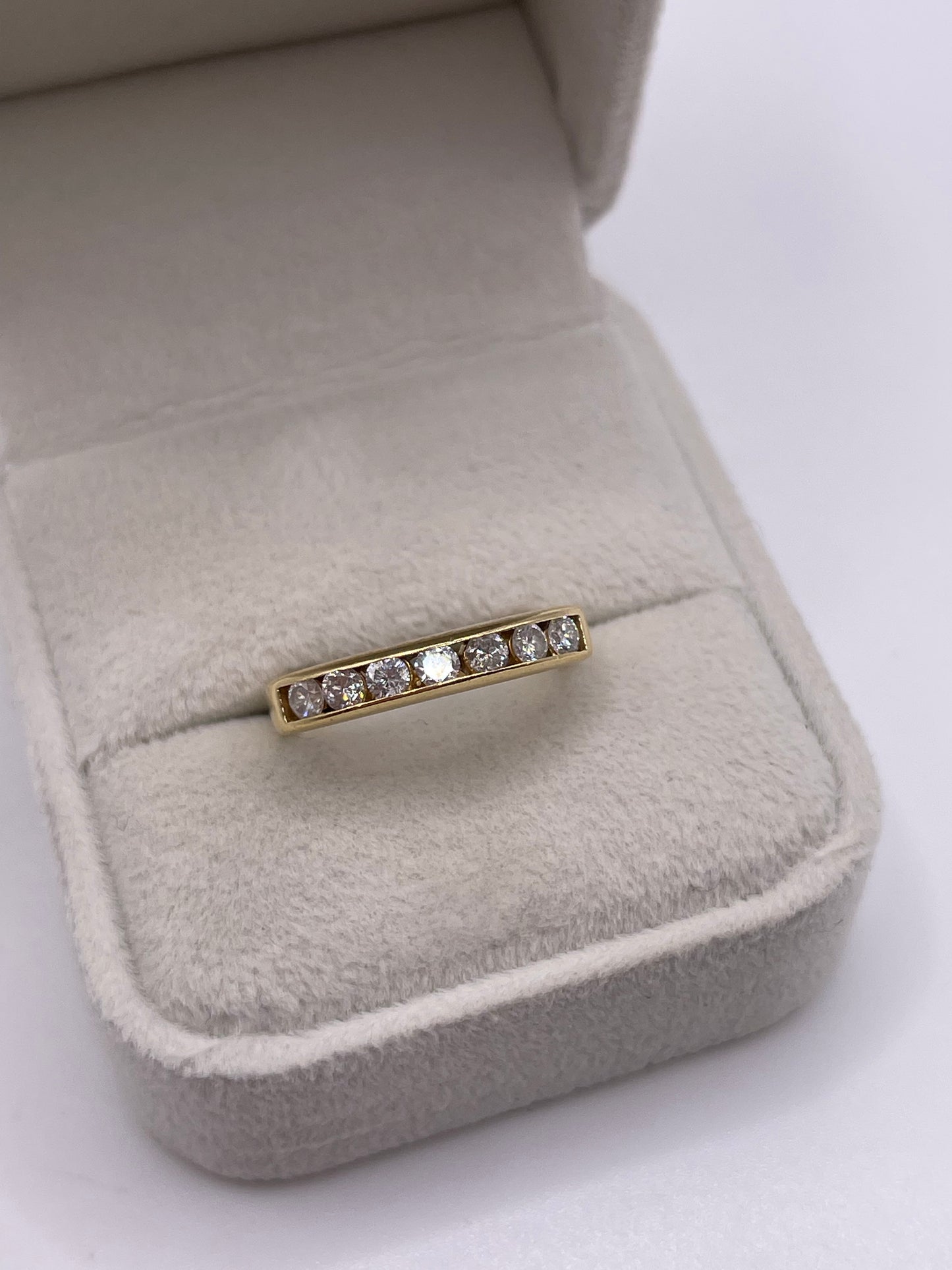 18ct gold 50 point diamond ring