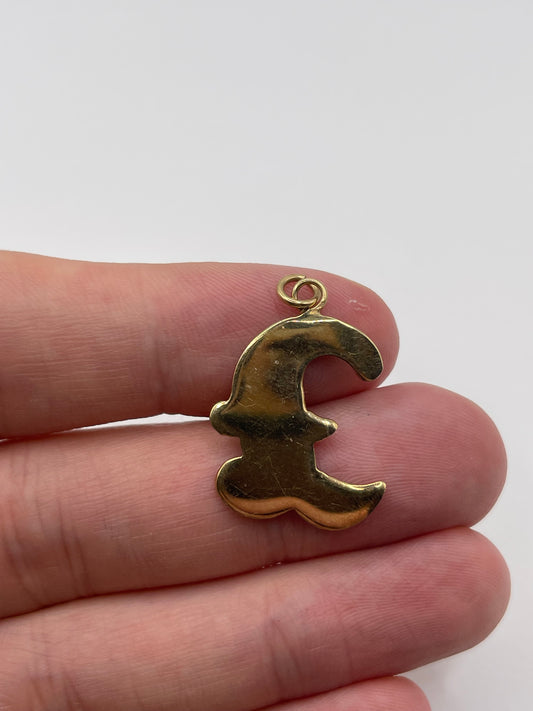 9ct gold £ pendant