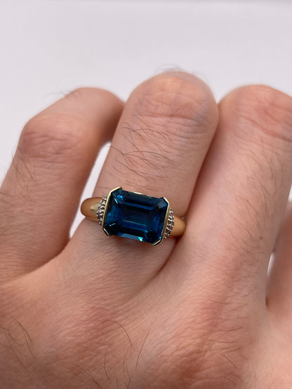 9ct gold topaz and diamond ring