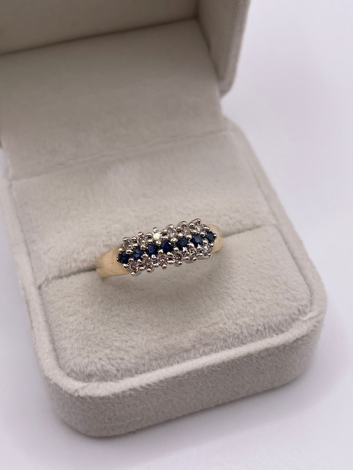 9ct gold sapphire and diamond ring