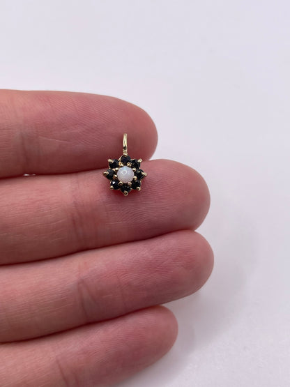 9ct gold opal and sapphire pendant